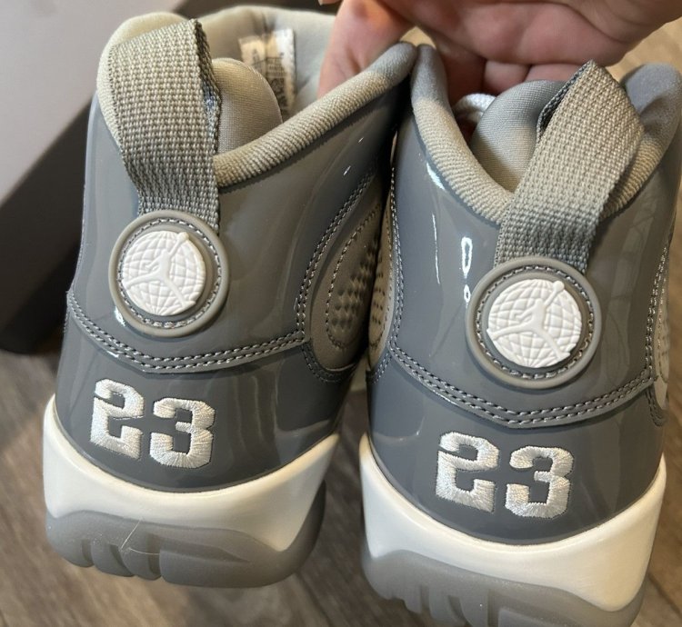 DS Jordan 9 Cool Grey