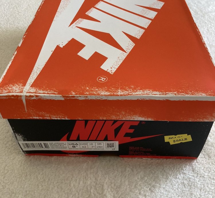 Jordan 1 High OG Chicago Lost and Found