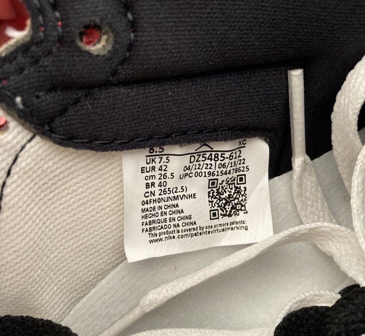 Jordan 1 High OG Chicago Lost and Found