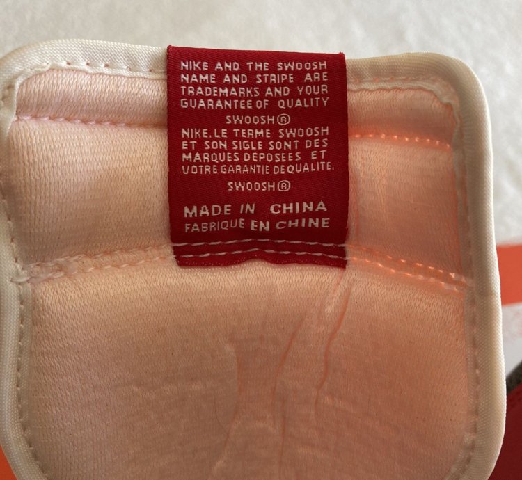 Jordan 1 High OG Chicago Lost and Found
