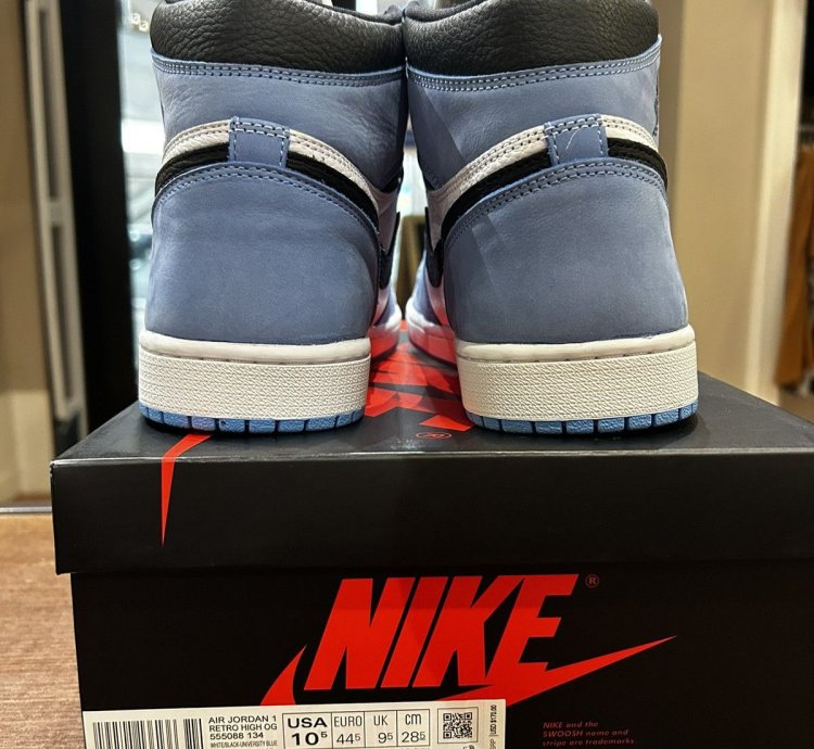 Jordan 1 High OG University Blue