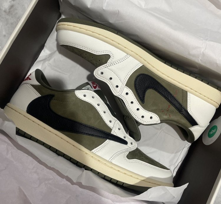 JORDAN 1 LOW TRAVIS SCOTT