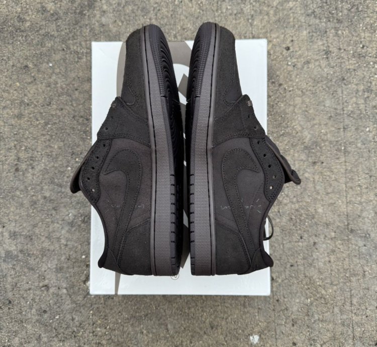 Jordan 1 Low Velvet Brown