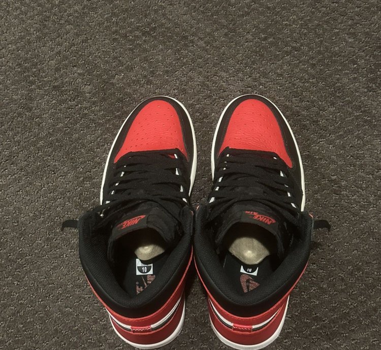 Jordan 1 Retro High Bred Toe