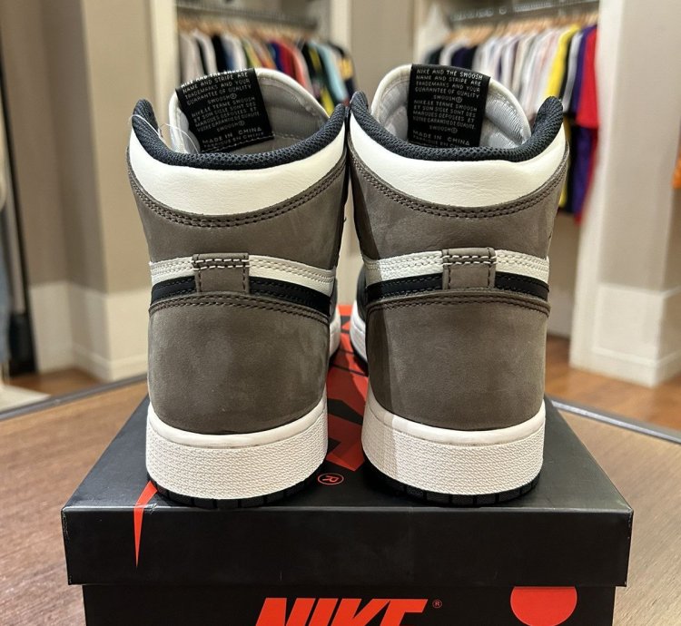 Jordan 1 Retro High Dark Mocha (GS)