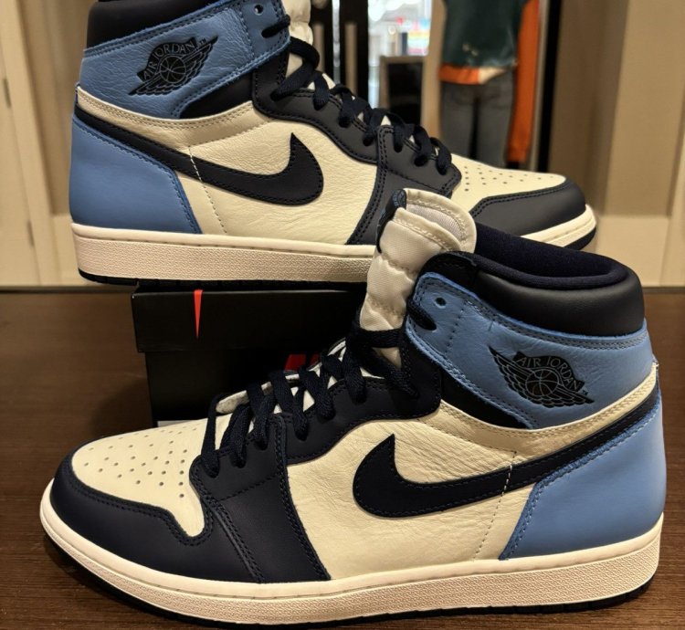 Jordan 1 Retro High Obsidian