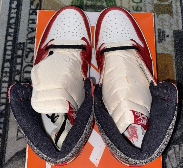 Jordan 1 Retro High OG Chicago Lost and Found