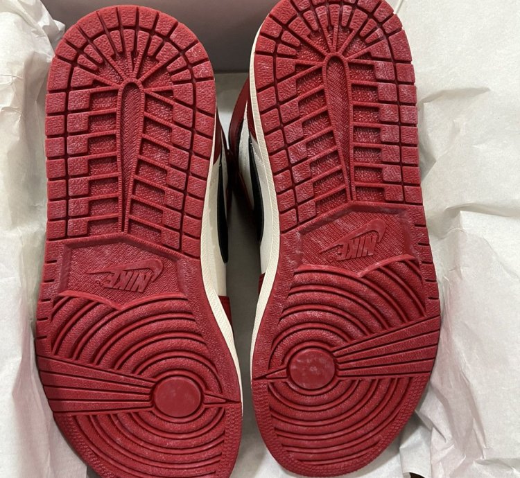 Jordan 1 Retro High OG Lost and Found Sz 10us