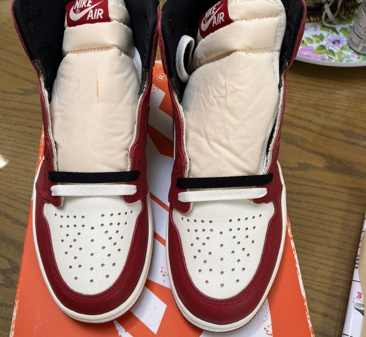 Jordan 1 retro high OG lost and found sz9 DS