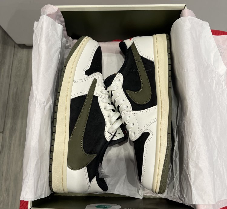 Jordan 1 Travis Scott Olive
