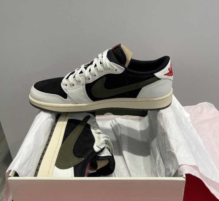 Jordan 1 Travis Scott Olive
