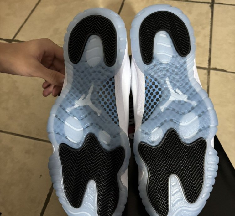 Jordan 11 legend blue