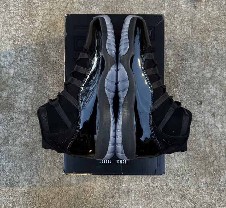 Jordan 11 Retro Cap and Gown