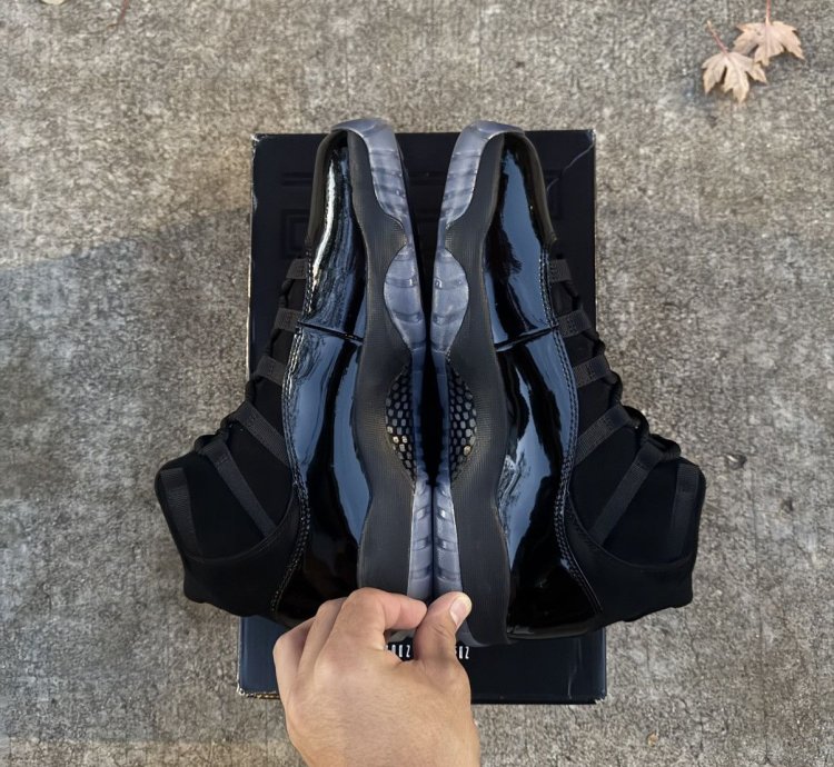 Jordan 11 Retro Cap and Gown