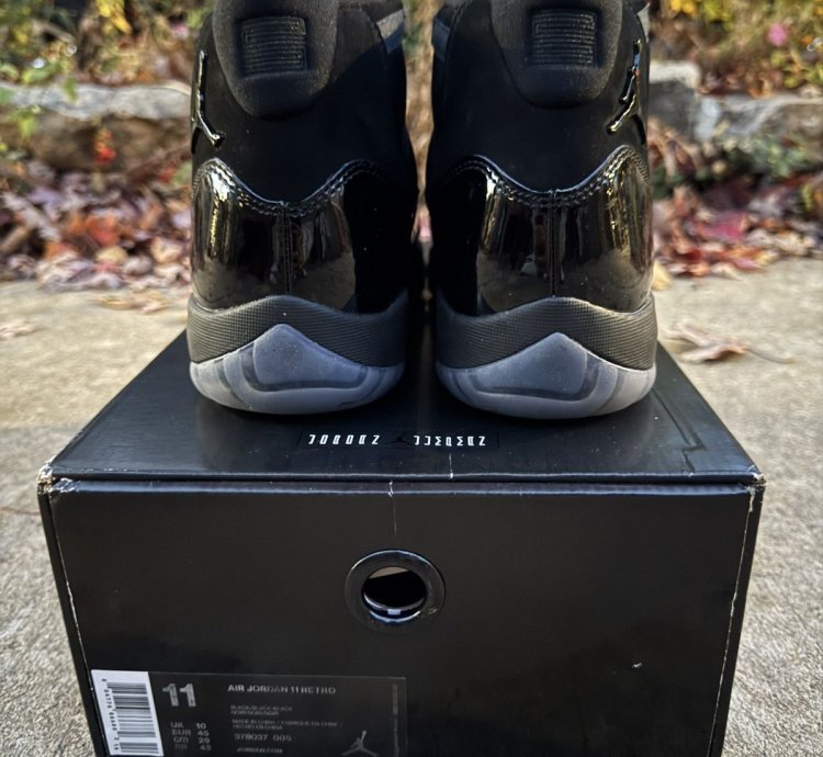 Jordan 11 Retro Cap and Gown