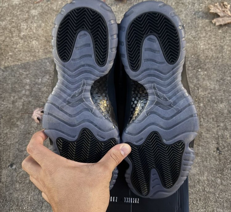 Jordan 11 Retro Cap and Gown