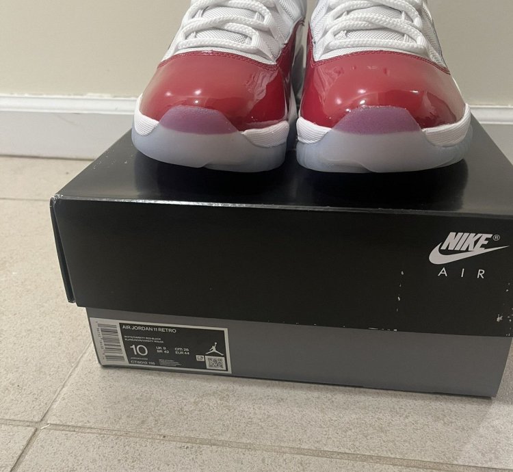 Jordan 11 Retro Cherry Sz 10us
