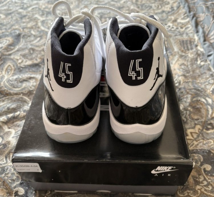 Jordan 11 Retro Concord (2018)