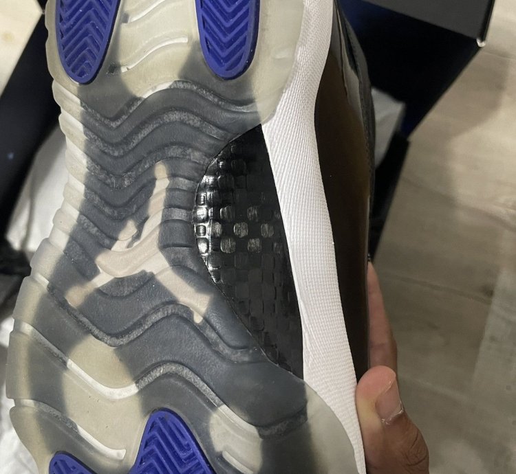 Jordan 11 Space Jam