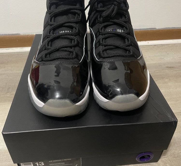 Jordan 11 Space Jam