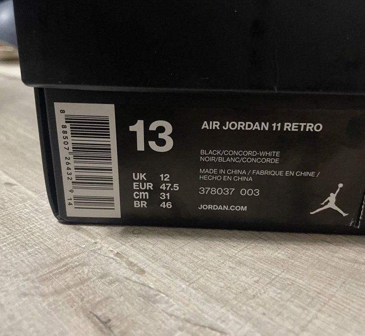 Jordan 11 Space Jam