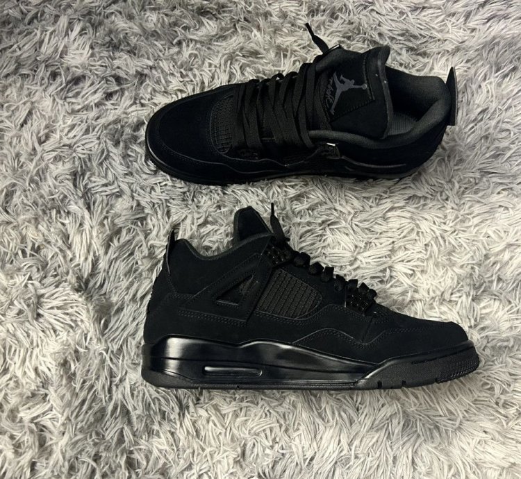 Jordan 4 black cat