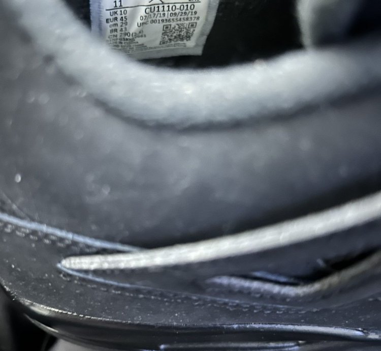 Jordan 4 black cat