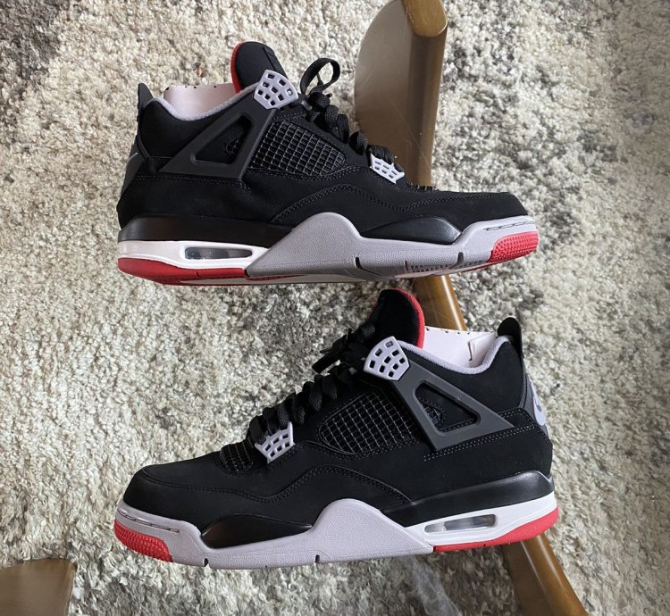 Jordan 4 Bred