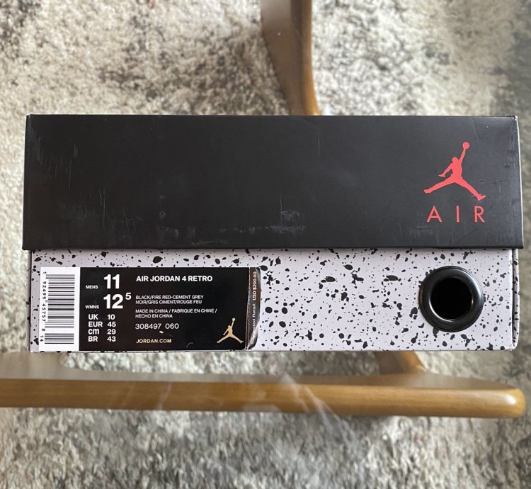 Jordan 4 Bred