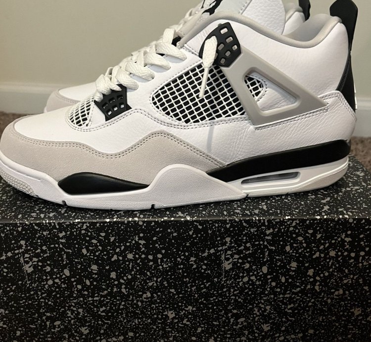 Jordan 4 Military Black