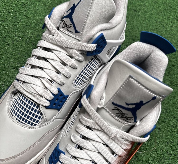 Jordan 4 Military Blue