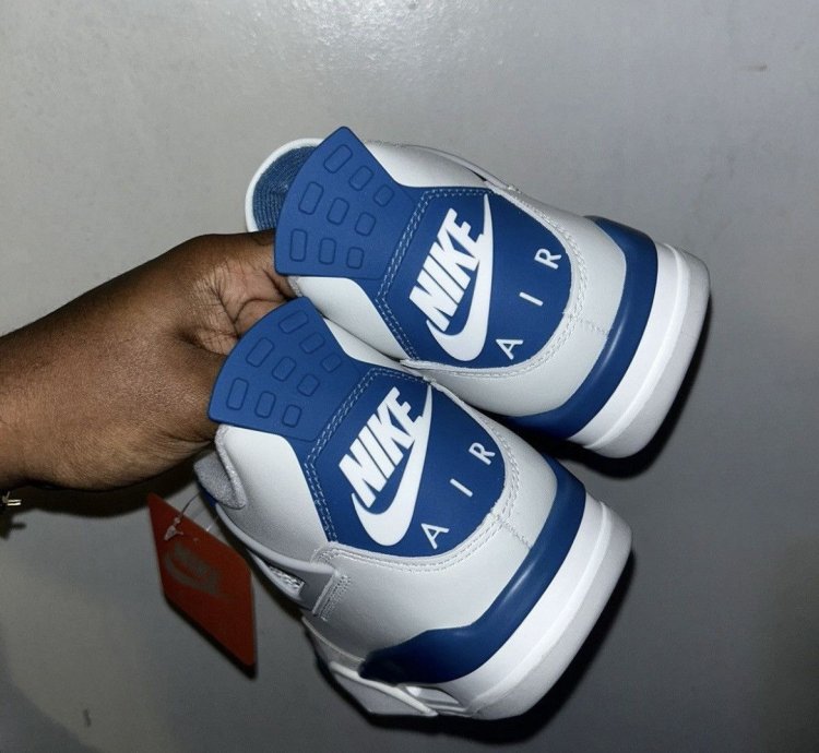 jordan 4 military blue size 9