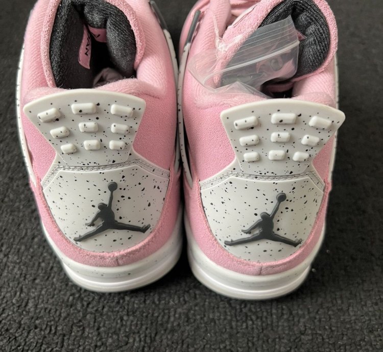 Jordan 4 Orchid