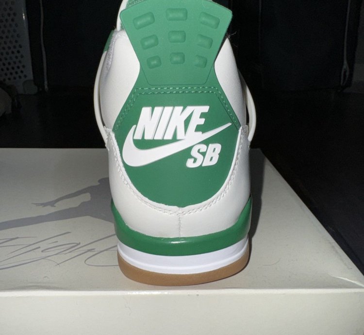 JORDAN 4 PINE GREEN NIKE SB