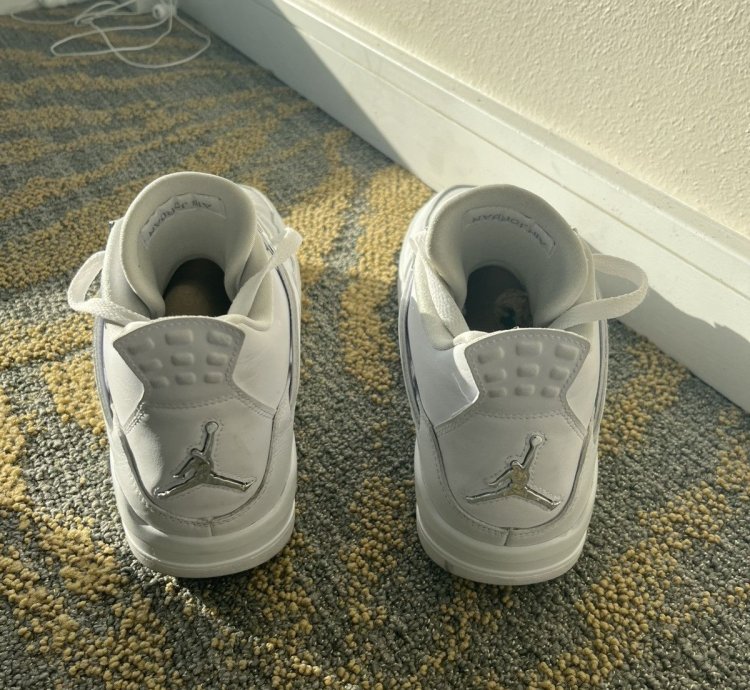 Jordan 4 pure money size 10