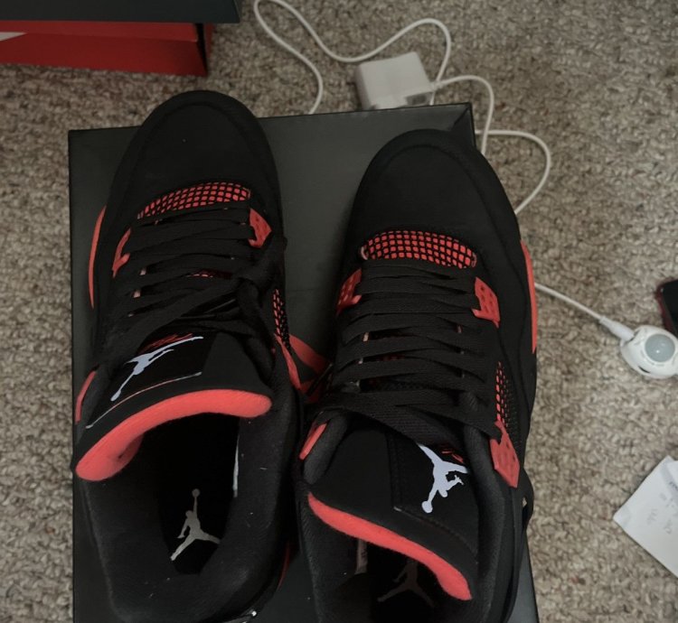 Jordan 4 Red Thunder