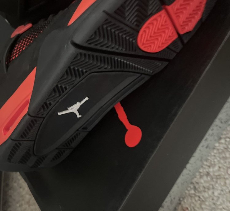 Jordan 4 Red Thunder