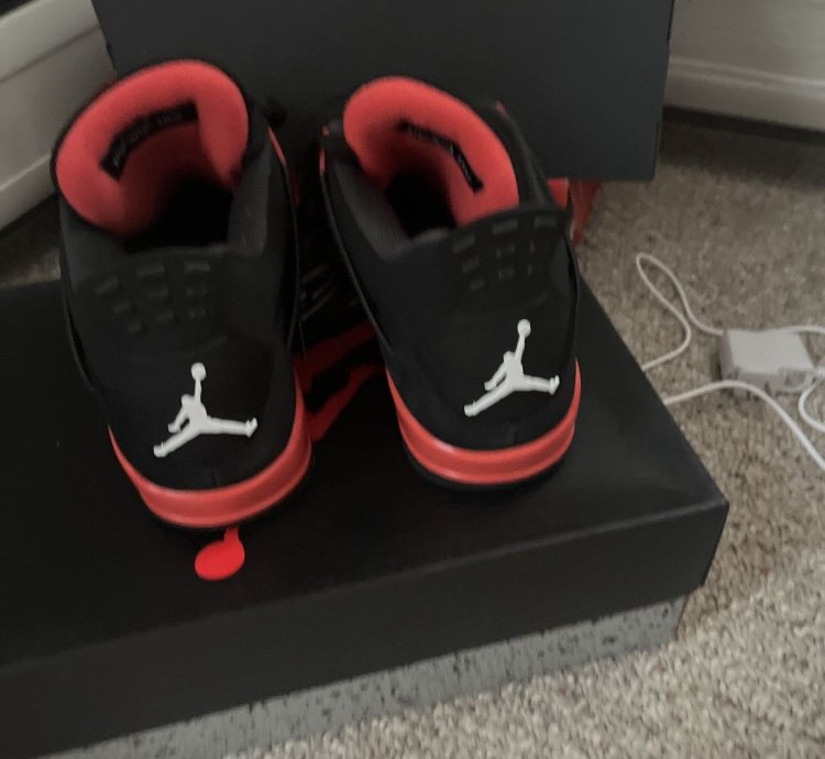 Jordan 4 Red Thunder