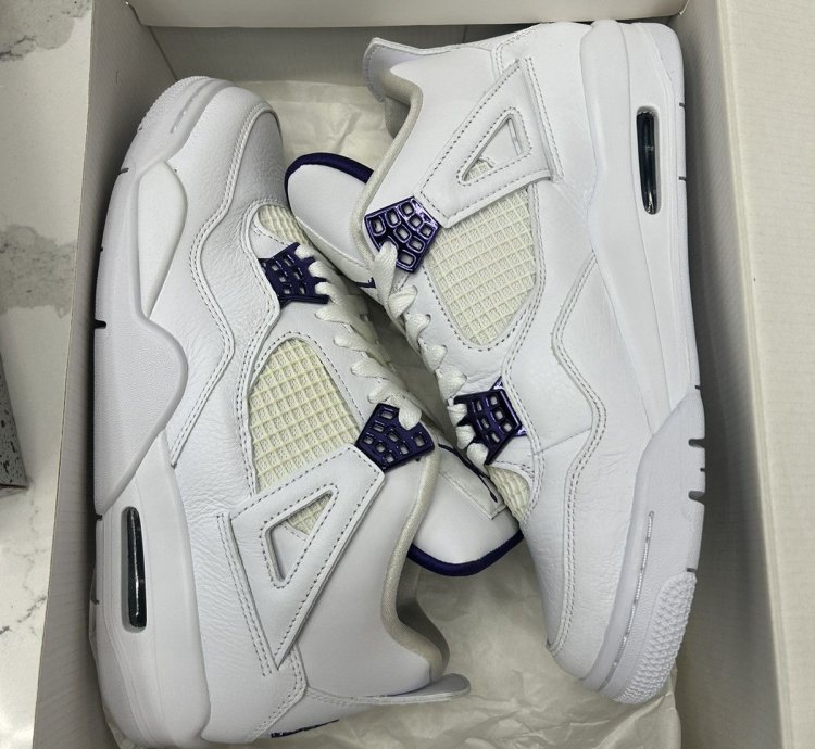 Jordan 4 Retro Metallic Purple