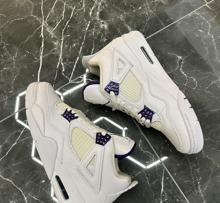 Jordan 4 Retro Metallic Purple