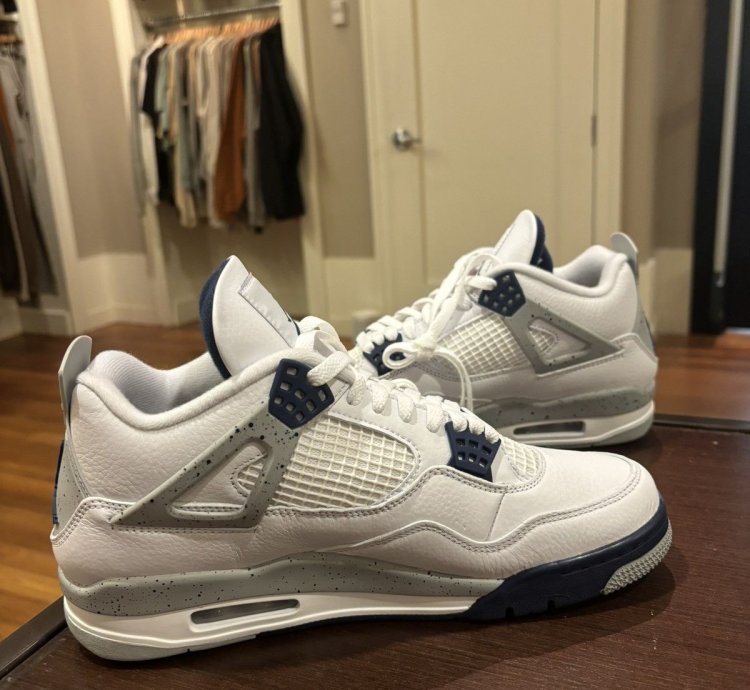 Jordan 4 Retro Midnight Navy