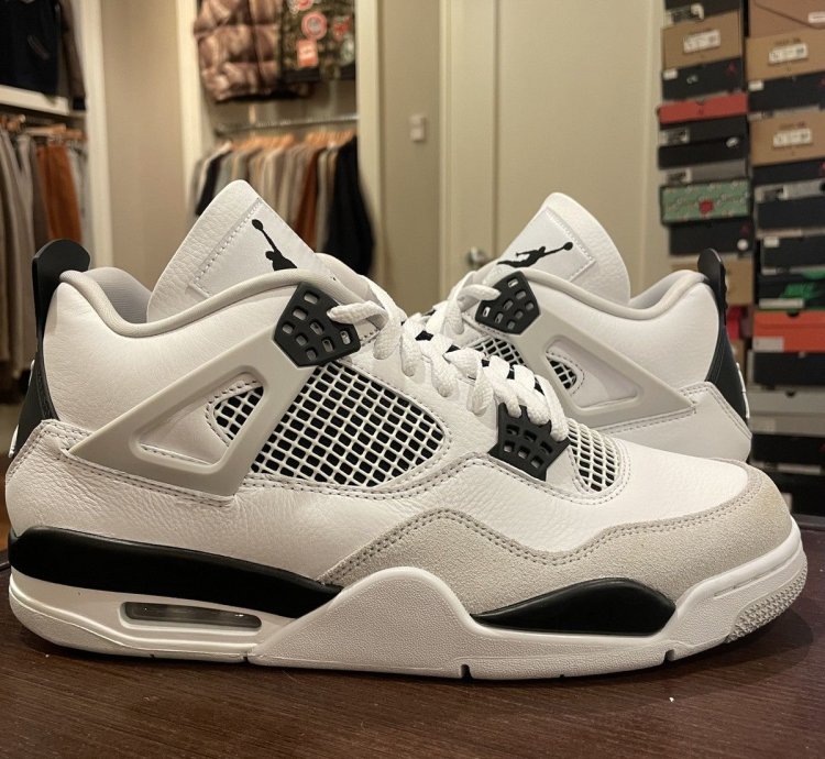 Jordan 4 Retro Military Black