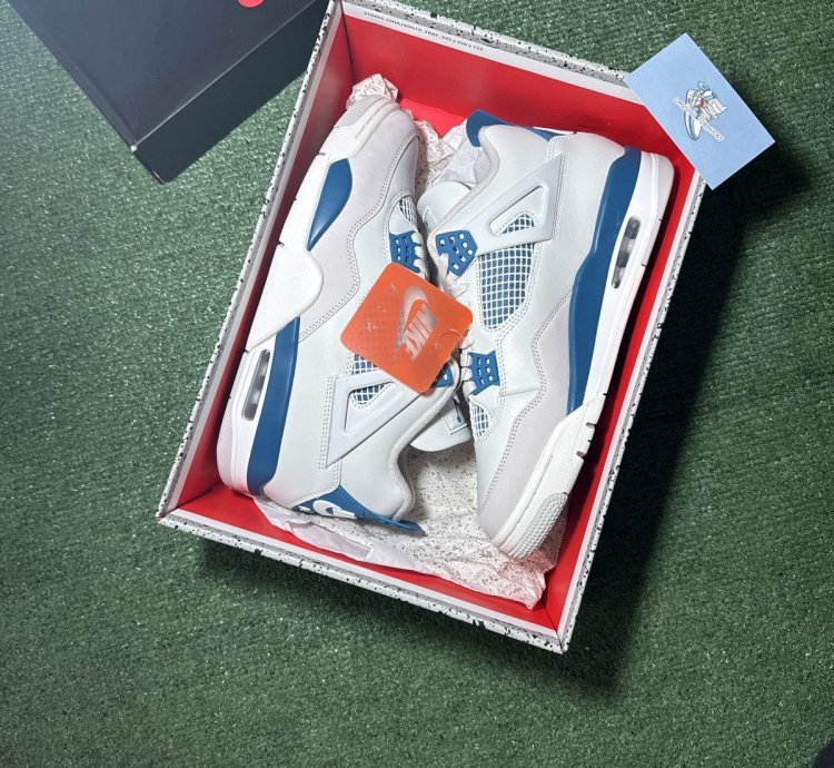 JORDAN 4 RETRO MILITARY BLUE 2024