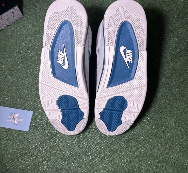 JORDAN 4 RETRO MILITARY BLUE 2024
