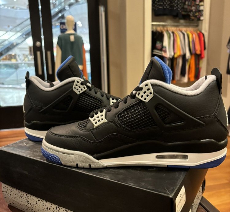 Jordan 4 Retro Motorsports Alternate