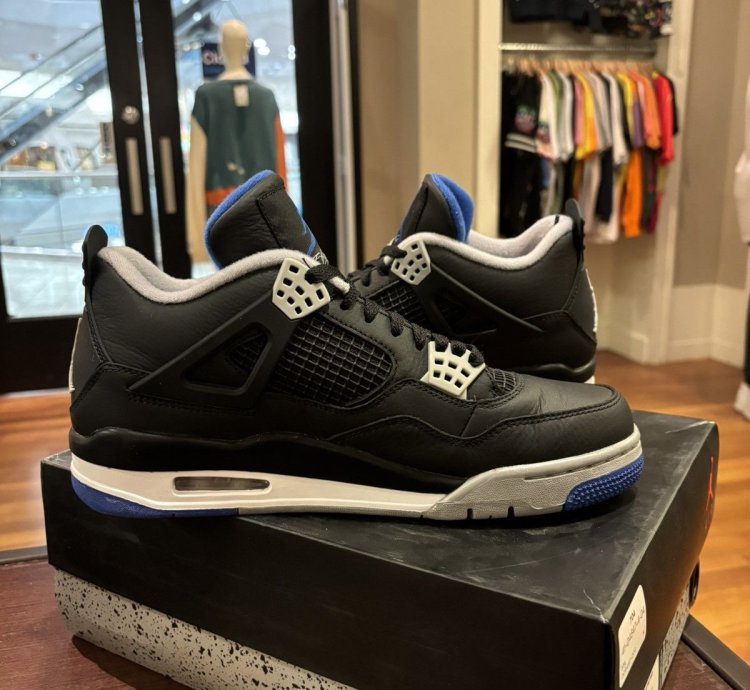 Jordan 4 Retro Motorsports Alternate