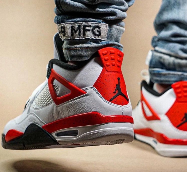 Jordan 4 Retro Red Cement
