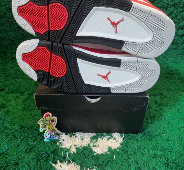 Jordan 4 Retro Red Cement