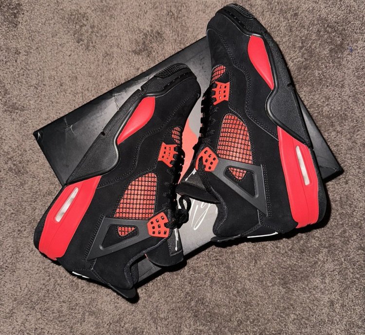 Jordan 4 Retro Red Thunder