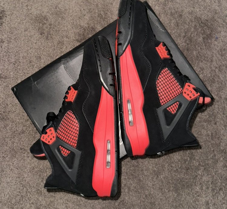 Jordan 4 Retro Red Thunder